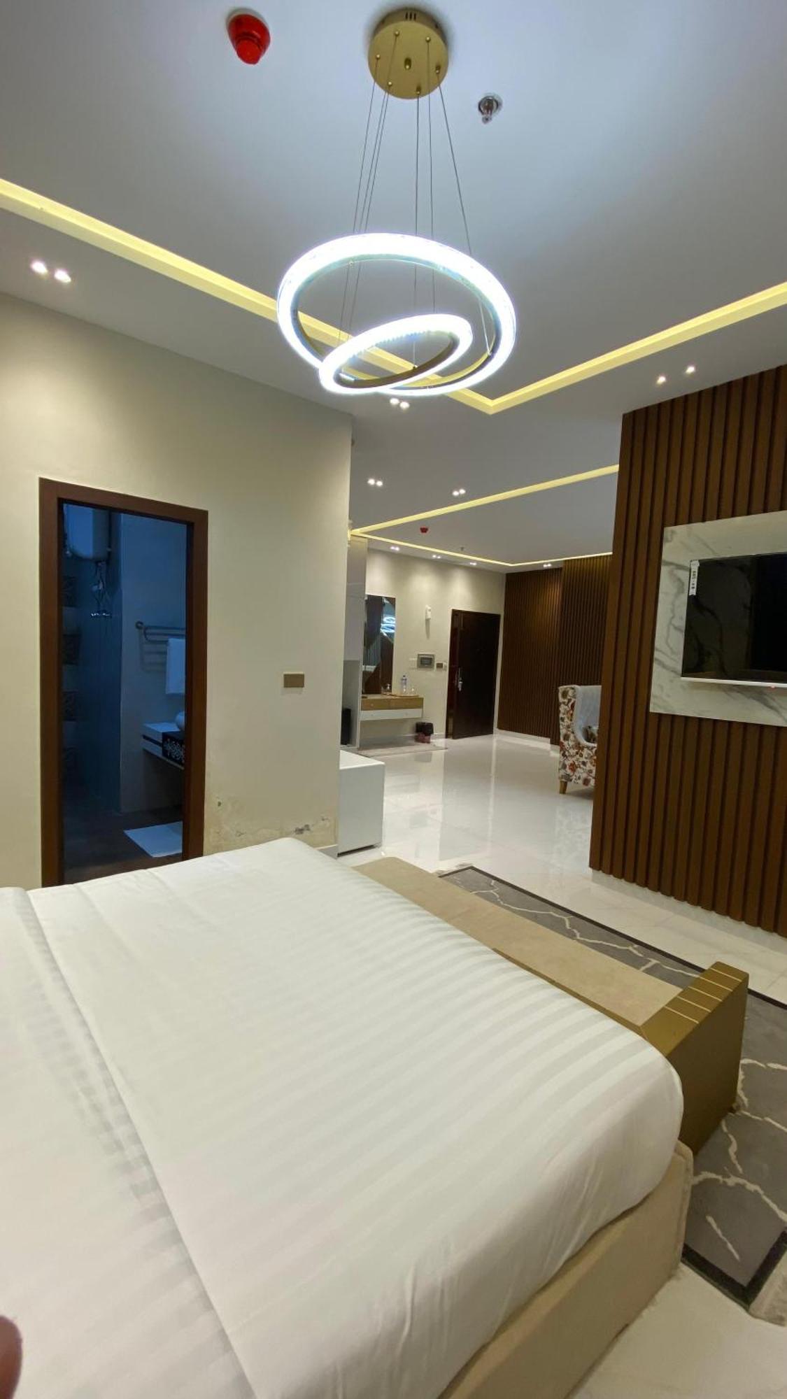 Pavilion Suites - Premium Aparthotel In Bahria Town Ravalpindi Kültér fotó